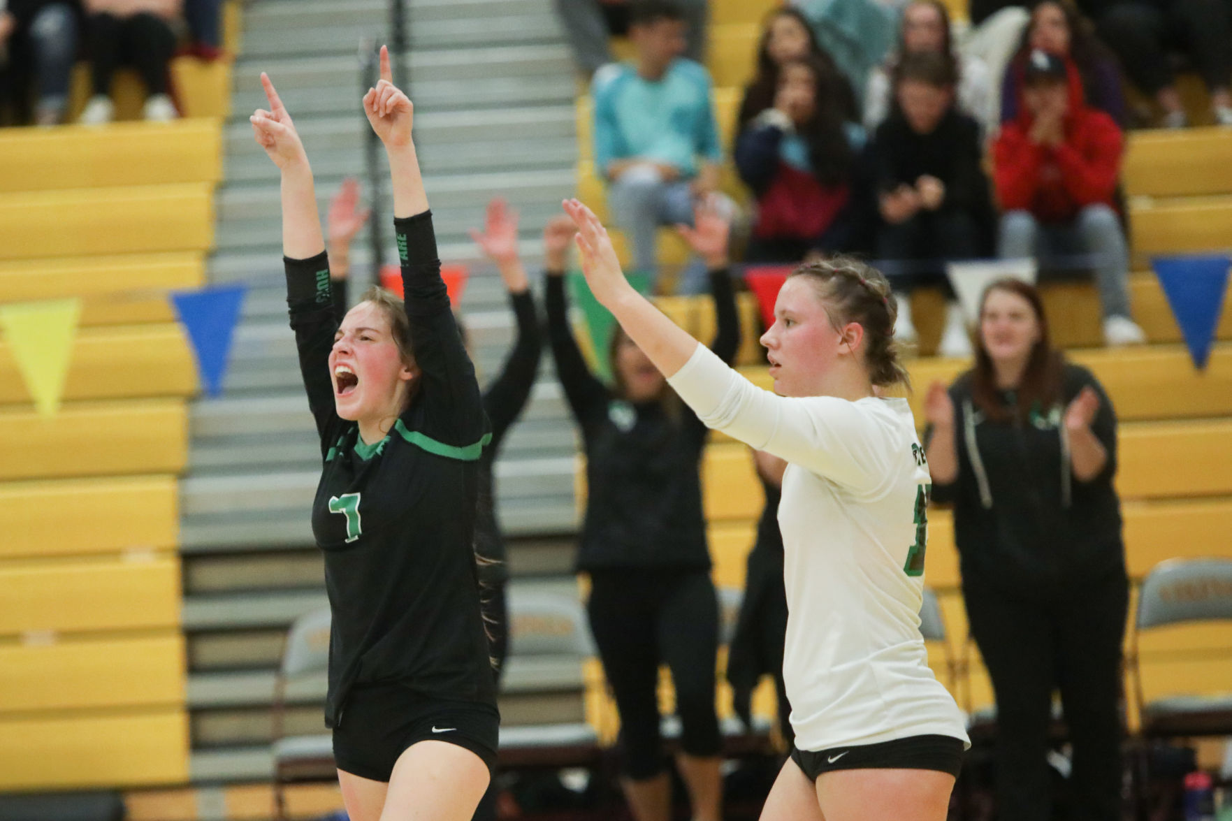 Sweet Home vs. Valley Catholic Volleyball Championship
